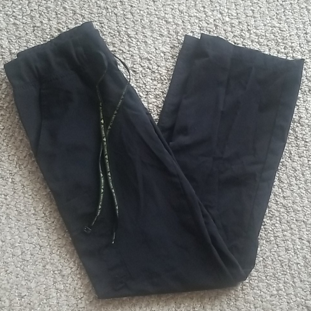Activate by Med Couture black cargo scrub pants